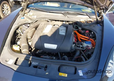 2015 Porsche Panamera E-Hybrid S from USA, damaged, VIN WP0AD2A72FL040846